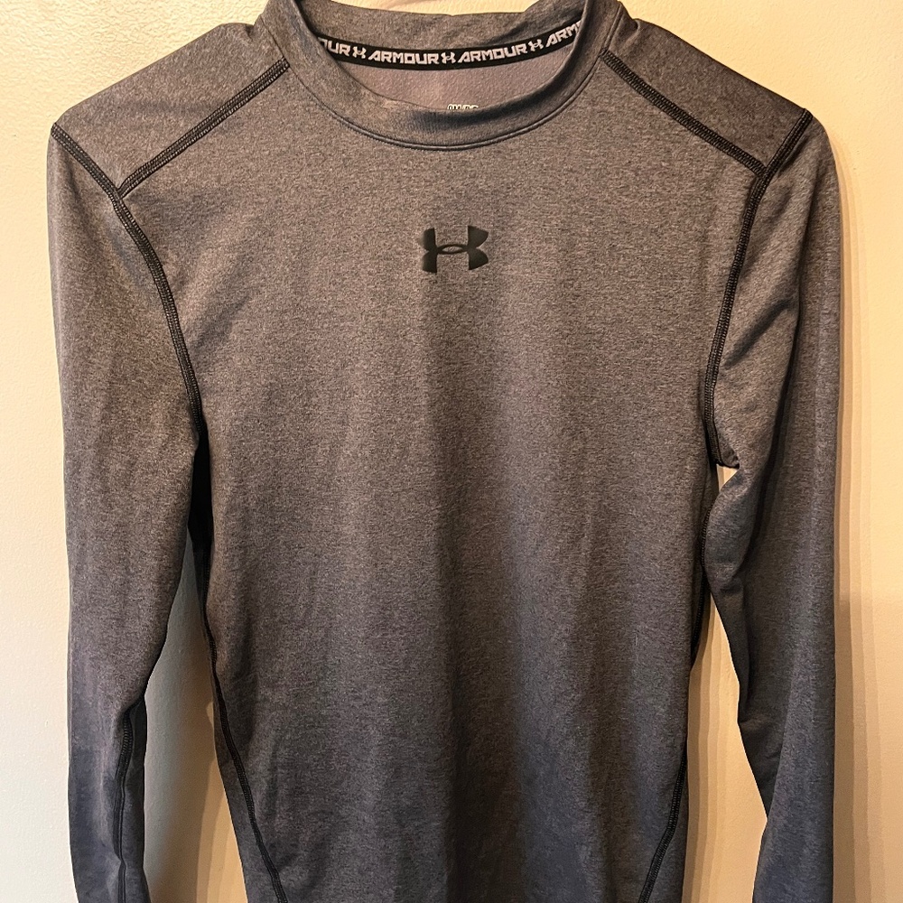 UNDER ARMOUR Compression Cold Gear size small - Kids